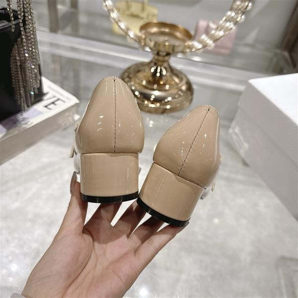 2025112717154065 270